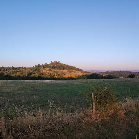 度假居 Maison Au Calme, A La Campagne, Avec Une Vue Magnifique Sur Le Chateau De Mauzun Et La Chaine Des Puys Trezioux